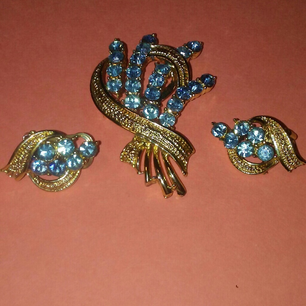 Vintage Costume Jewelry